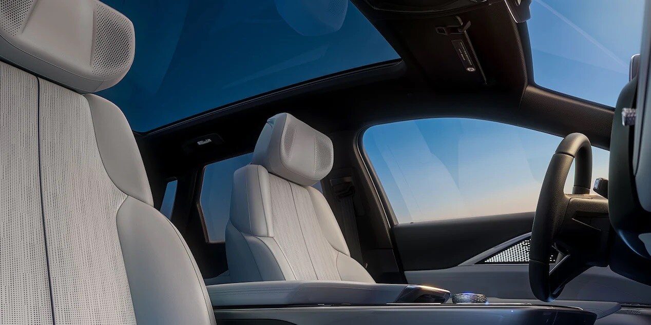 2023 Cadillac LYRIQ Cockpit