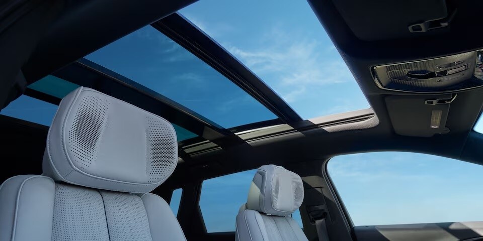 2024 Cadillac LYRIQ Sunroof