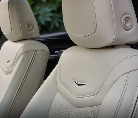 2023 Cadillac XT5 Seating