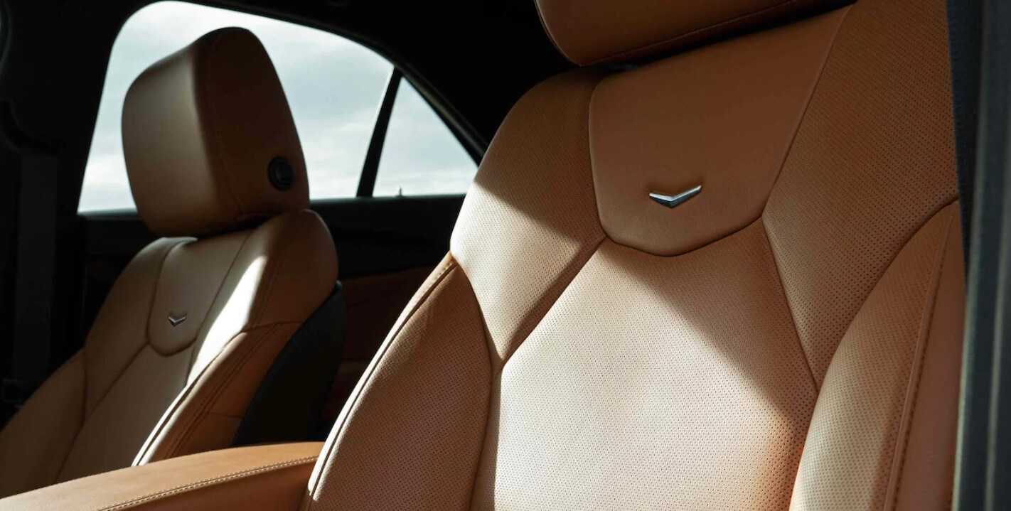 2022 Cadillac CT4 Front Seats