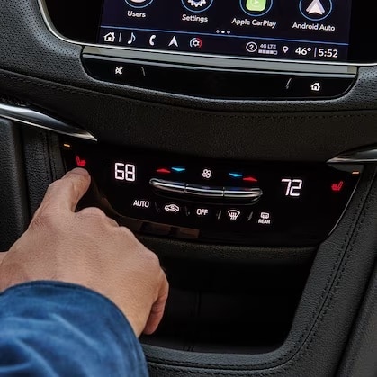 2023 Cadillac XT5 Climate Controls