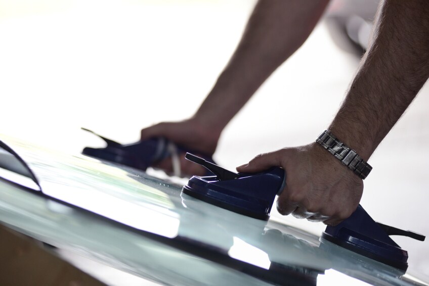 Windshield Repair and Replacement near Schaumburg, IL