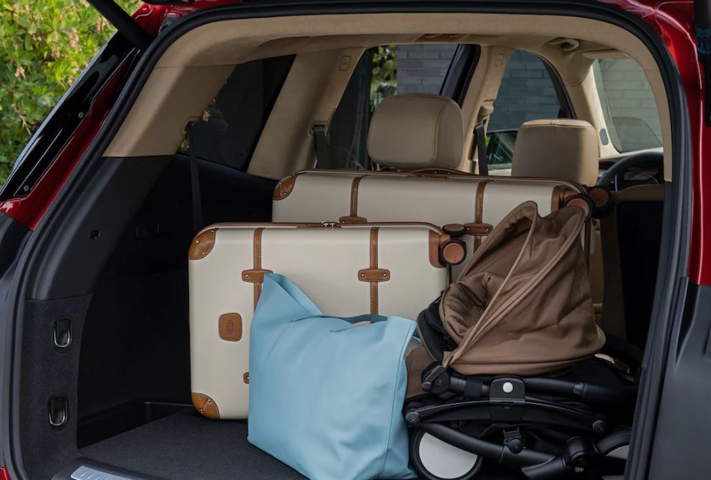 Cabin Space of the 2022 Cadillac XT6