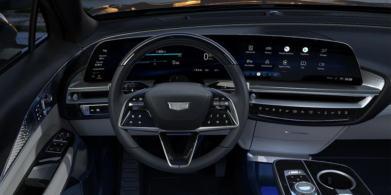 Modern Tech in the Cadillac LYRIQ
