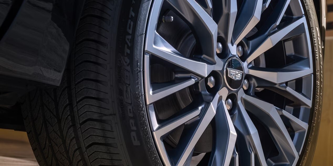 2024 Cadillac XT4 Wheel Design