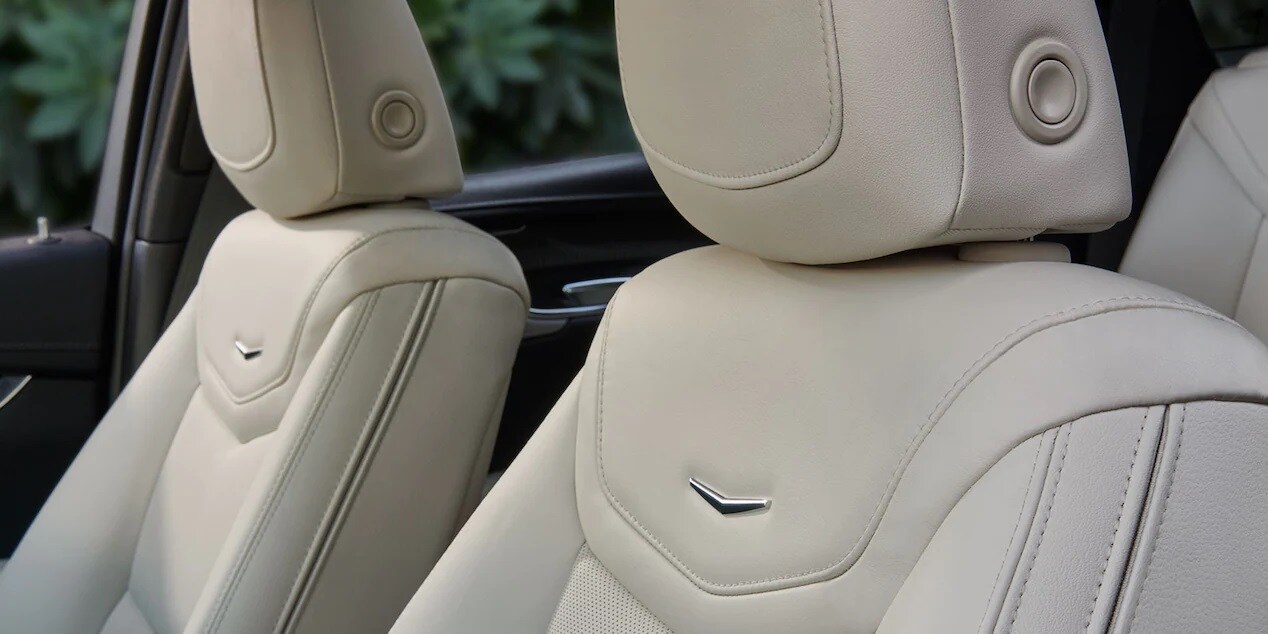 2023 Cadillac XT5 Seating