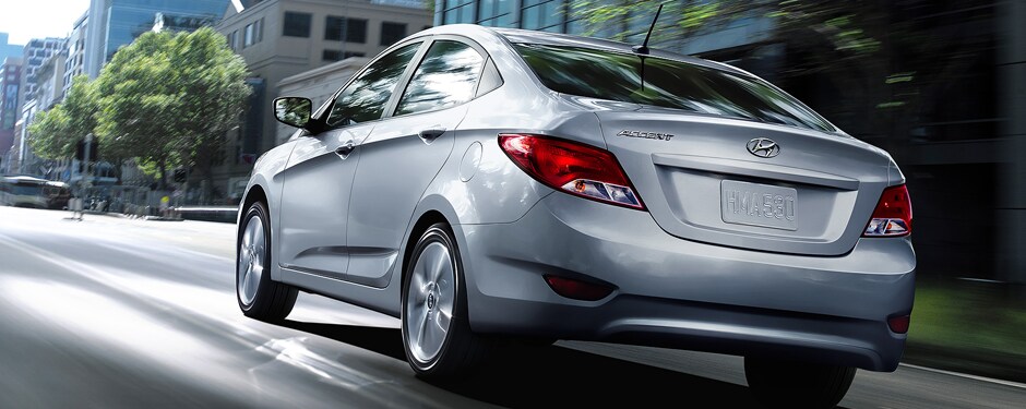 MO14485_2015_Hyundai_Accent_bottom_940x375.png