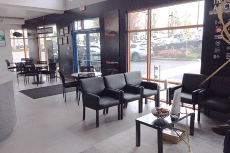 Herzog-Meier Mazda Customer Waiting Area