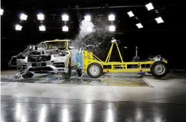 volvo-crash-test.JPG