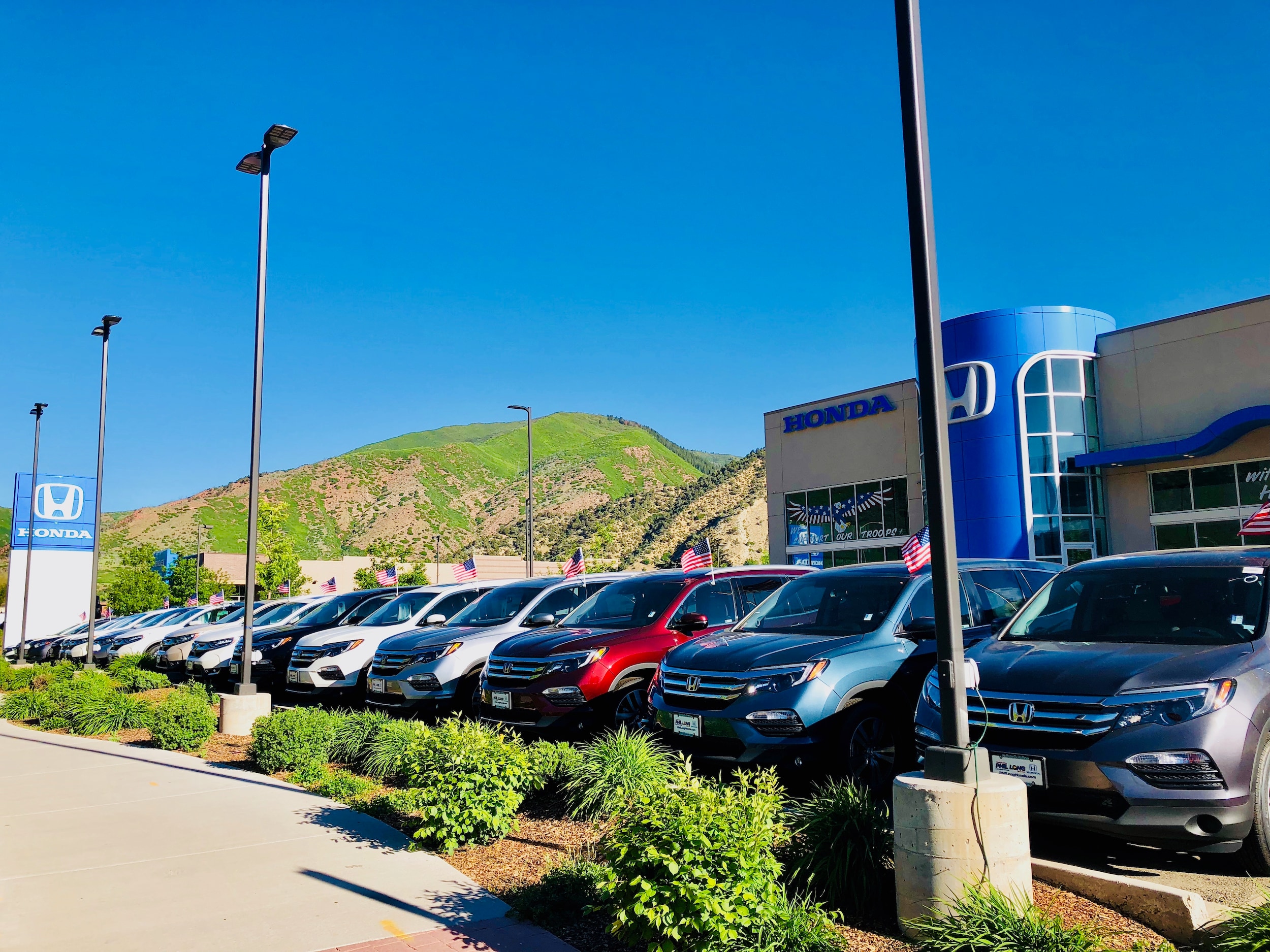 Phil Long Honda Car Dealership in Glenwood Springs, Colorado