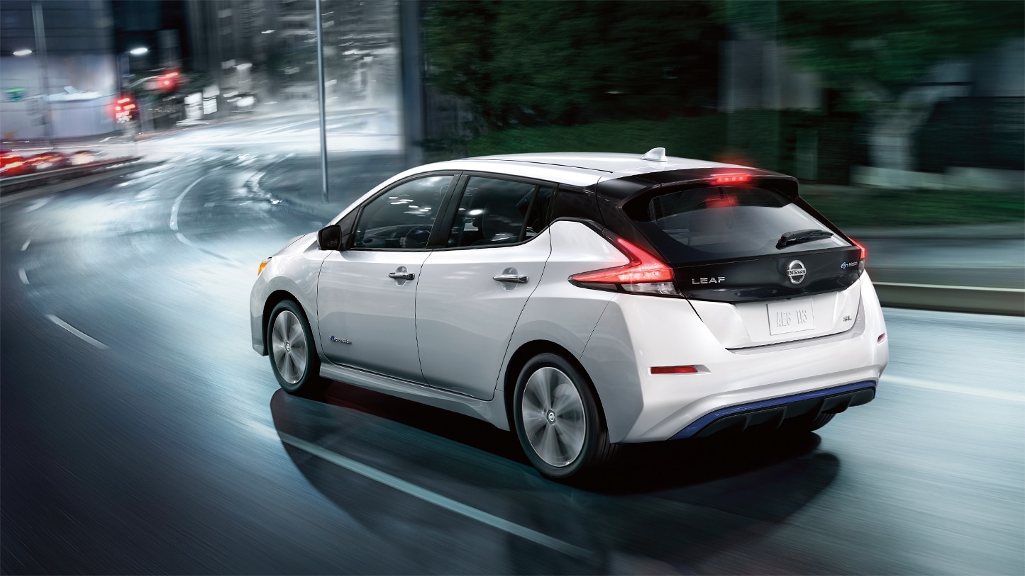 2018-nissan-leaf-electric-vehicle.jpg