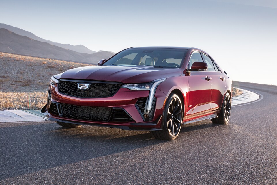 https://pictures.dealer.com/h/hillcadillacgm/0549/b0da6cc5ea10779bac26065c596d717fx.jpg