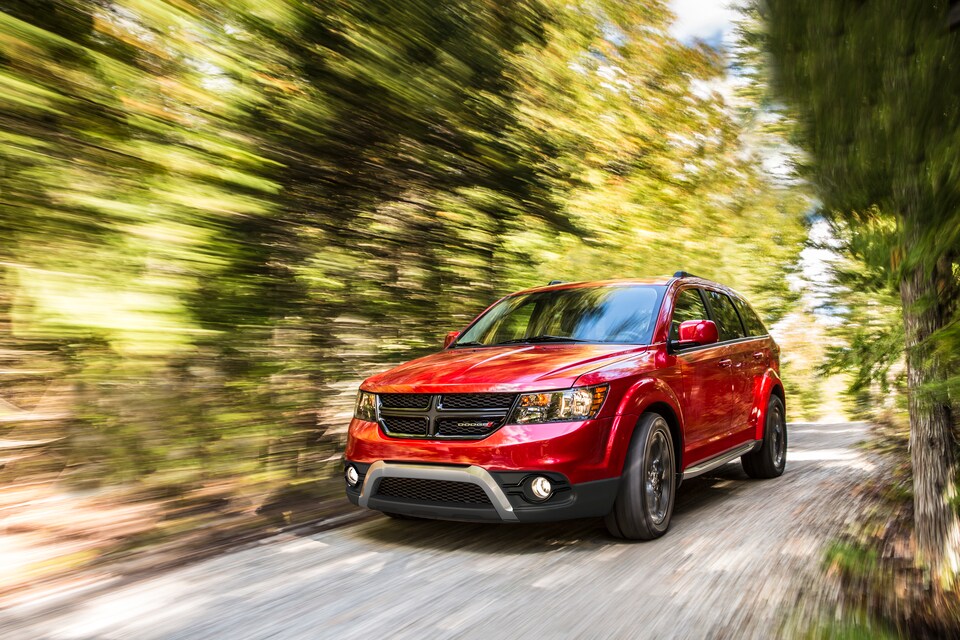 2018-Dodge-Journey-Crossroad-SUV-L04.png