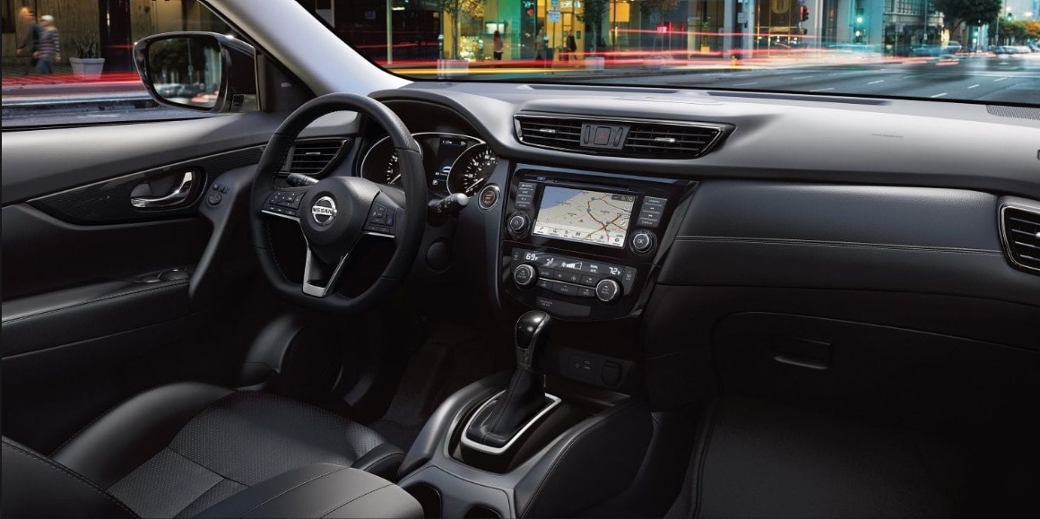 19 rogue interior.jpg