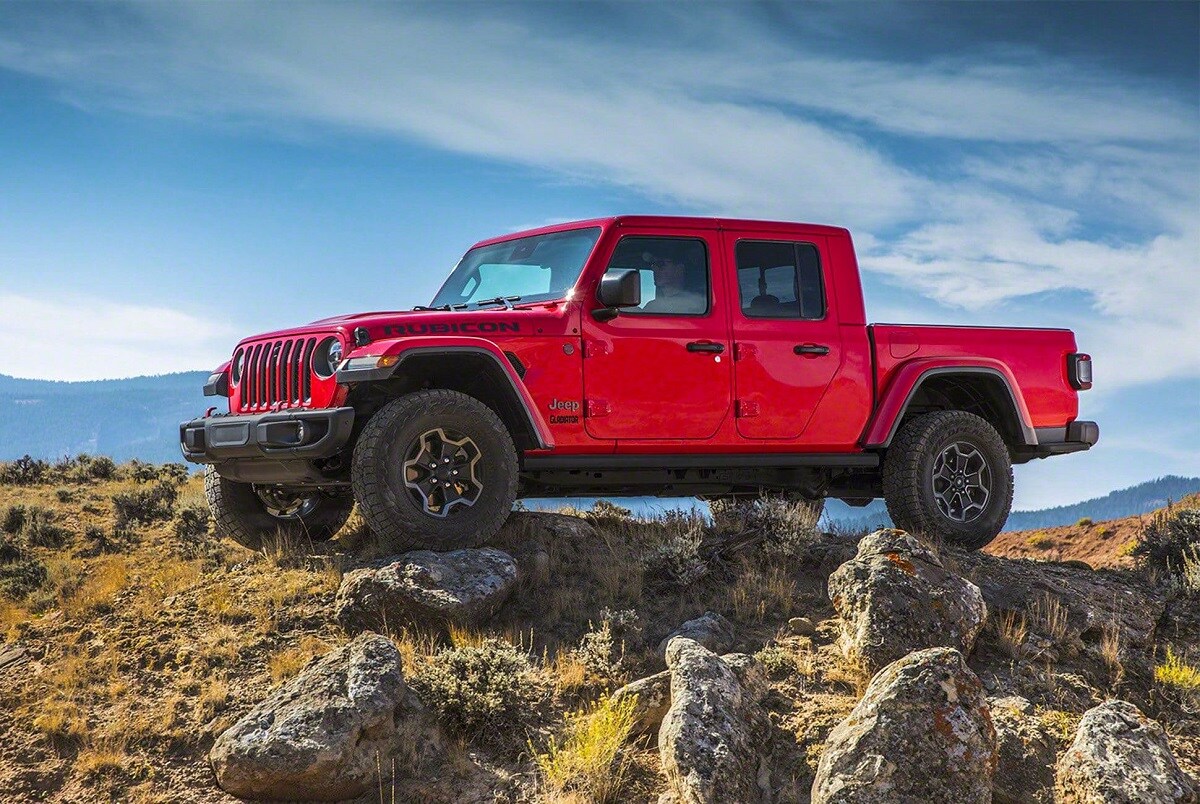 2019-Jeep-Gladiator-gear-patrol-slide-1-1940x1300.jpg