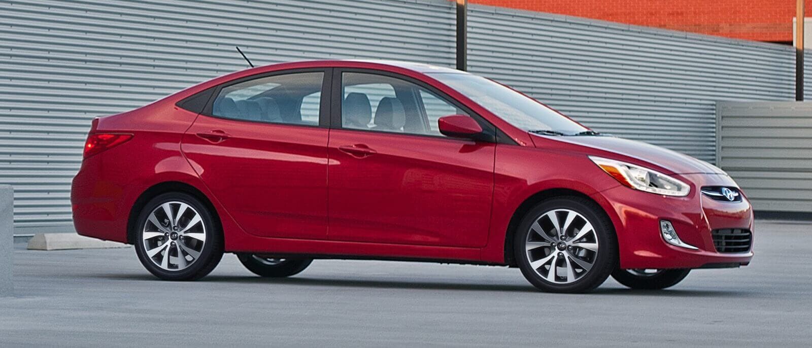 2016 Hyundai Accent Slider 2.jpg