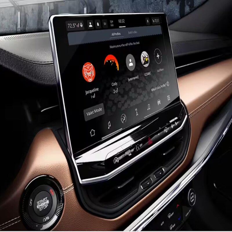 2024 Jeep Compas Dash.png