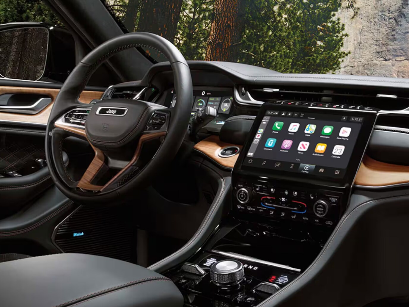 2024%20Jeep%20Grand%20Cherokee%20steering%20wheel.png