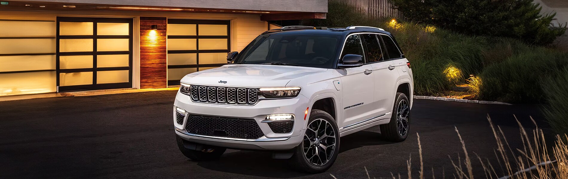 2024%20jeep%20grand%20cherokee%204xe.jpg