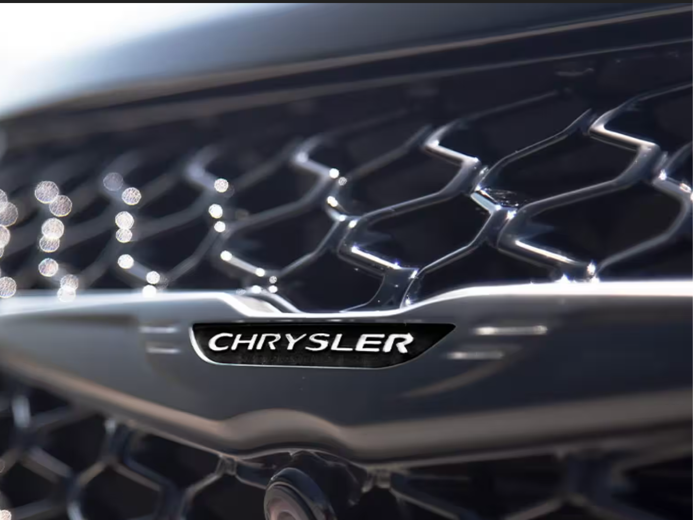 2024%20Chrysler%20Pacifica%20Plug-In%20Steering%20grille.png