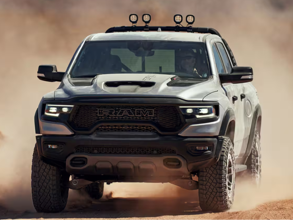 2024%20Ram%201500%20Exterior%20Dirt.png