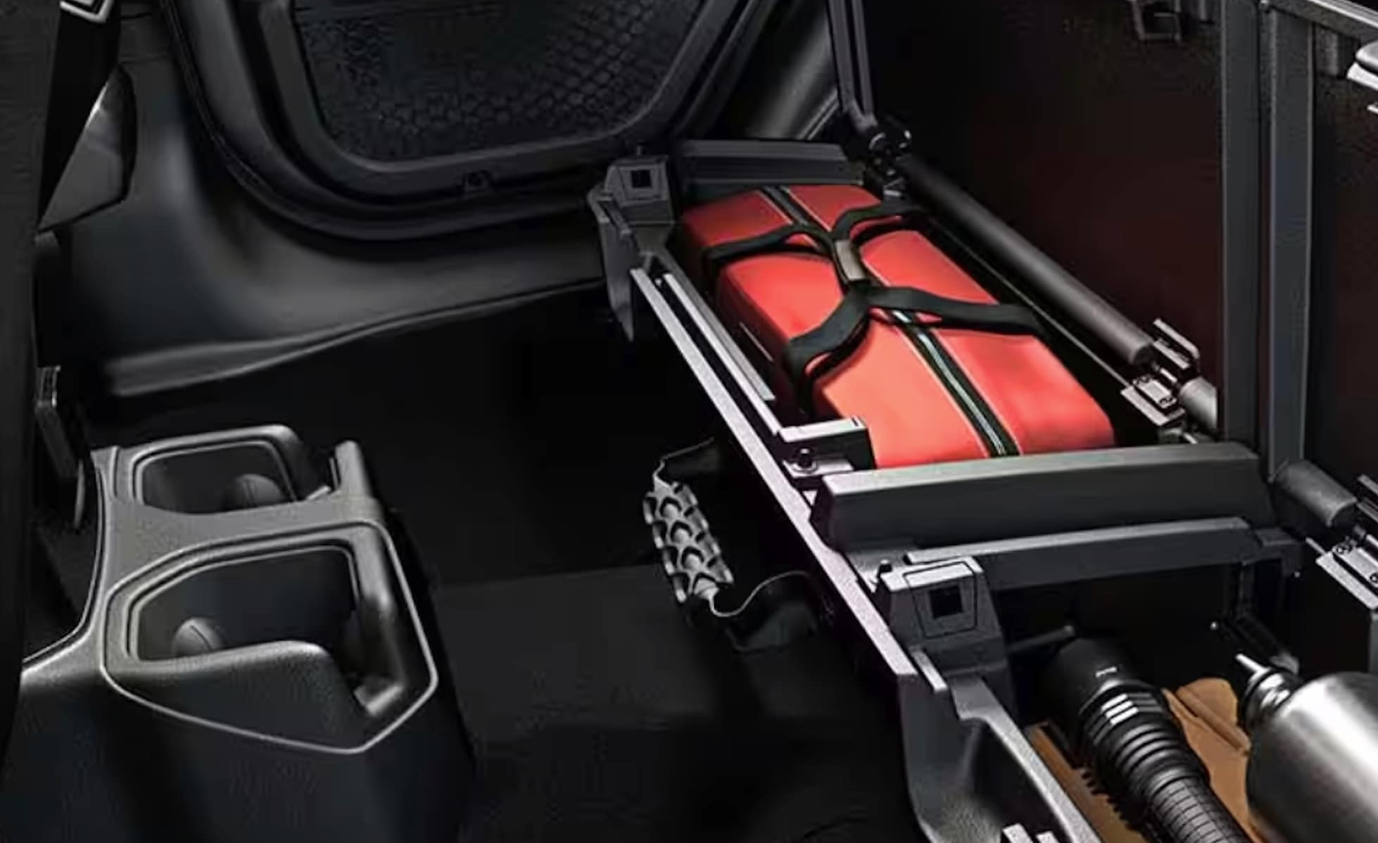 Interior 3.png