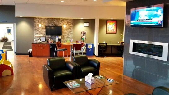Hodges Subaru Service Lounge