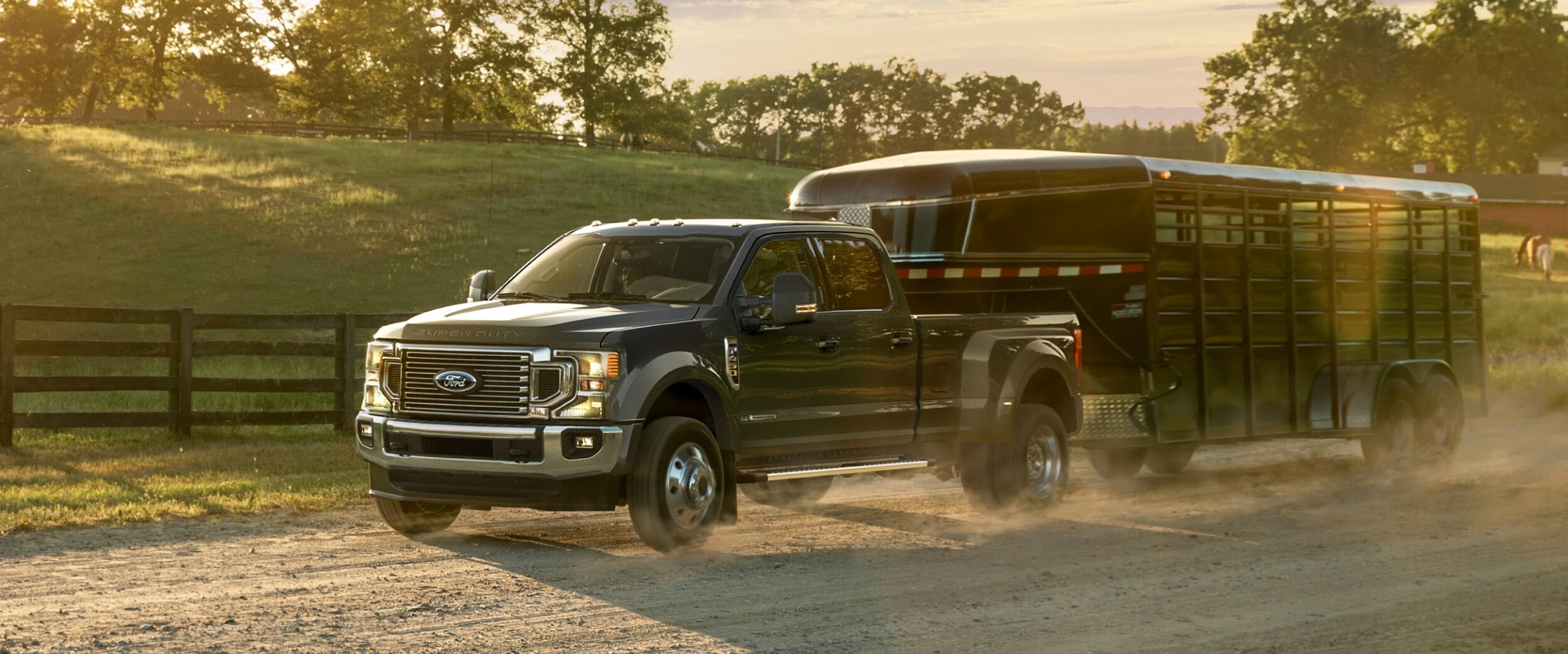 Ford-CommercialPage-Photos_F450-Banner.jpg