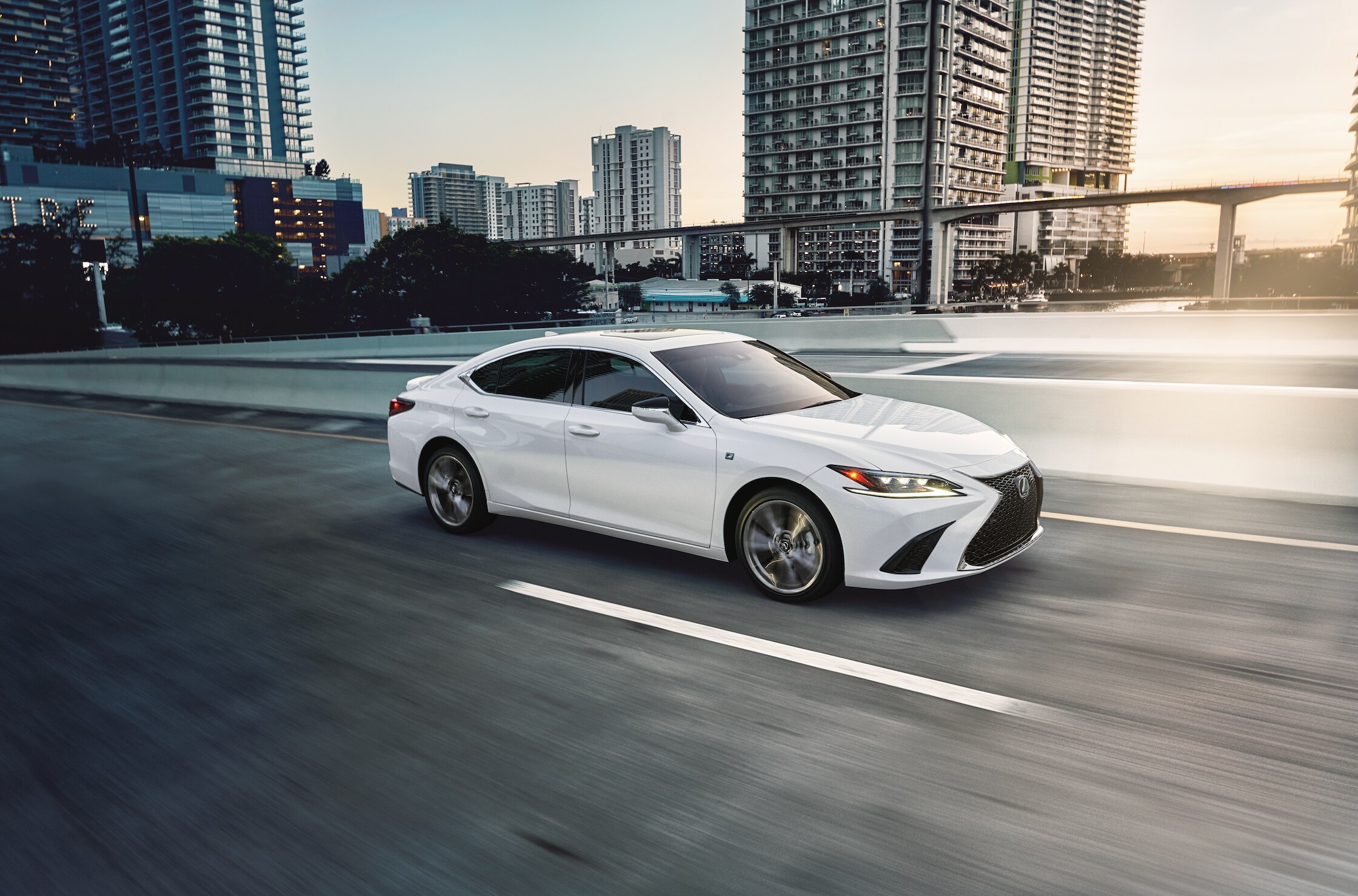 Lexus ES Exterior