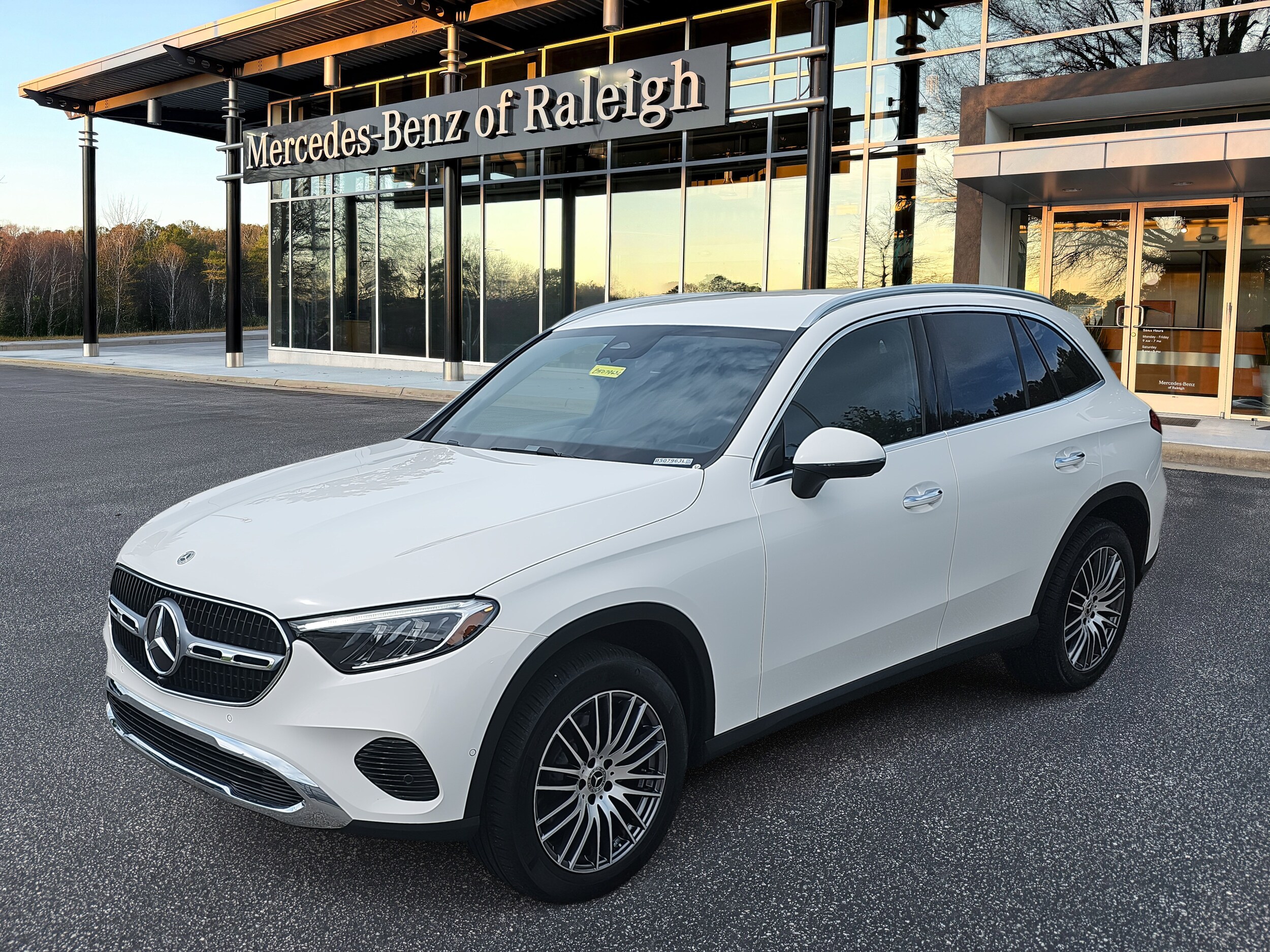 2025 Mercedes-Benz GLC 300 SUV
