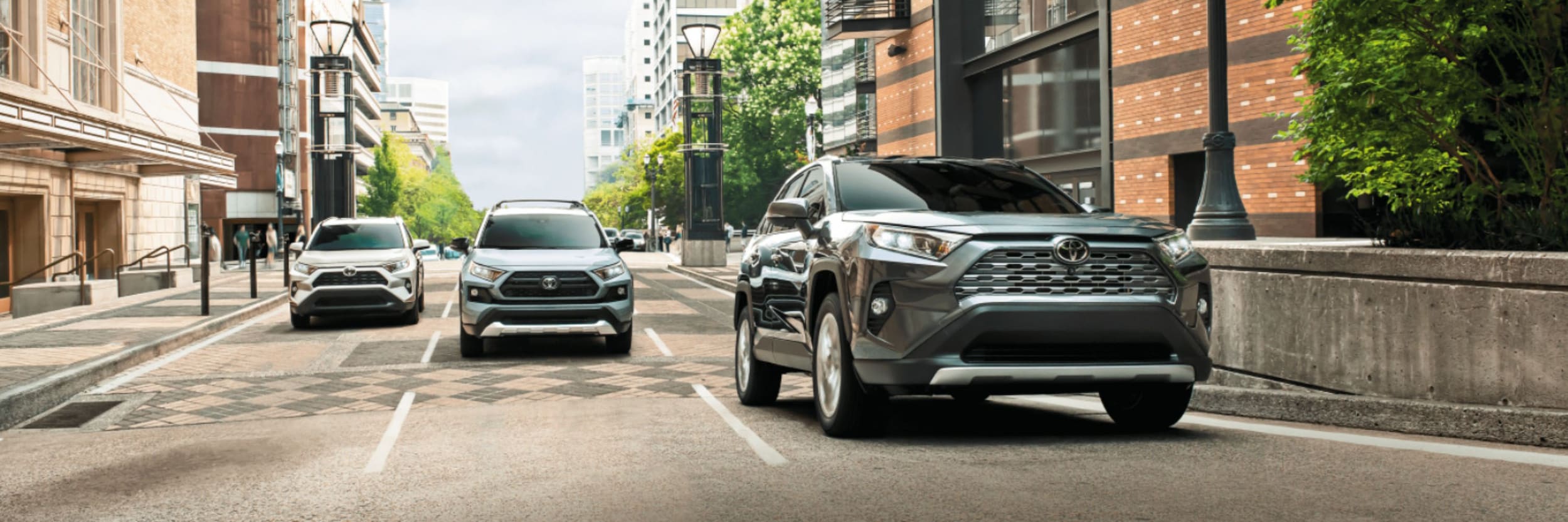 2022 Vs. 2021 RAV4- Models Driving Through the City 2022 Vs. 2021 RAV4- Models Driving Through the City