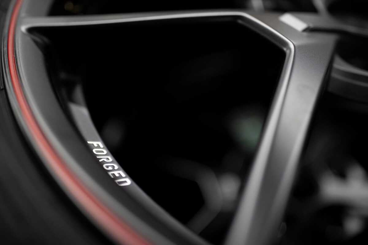 06 2021 Honda Civic Type R Limited Edition at Suzuka Circuit-1200x800.jpg