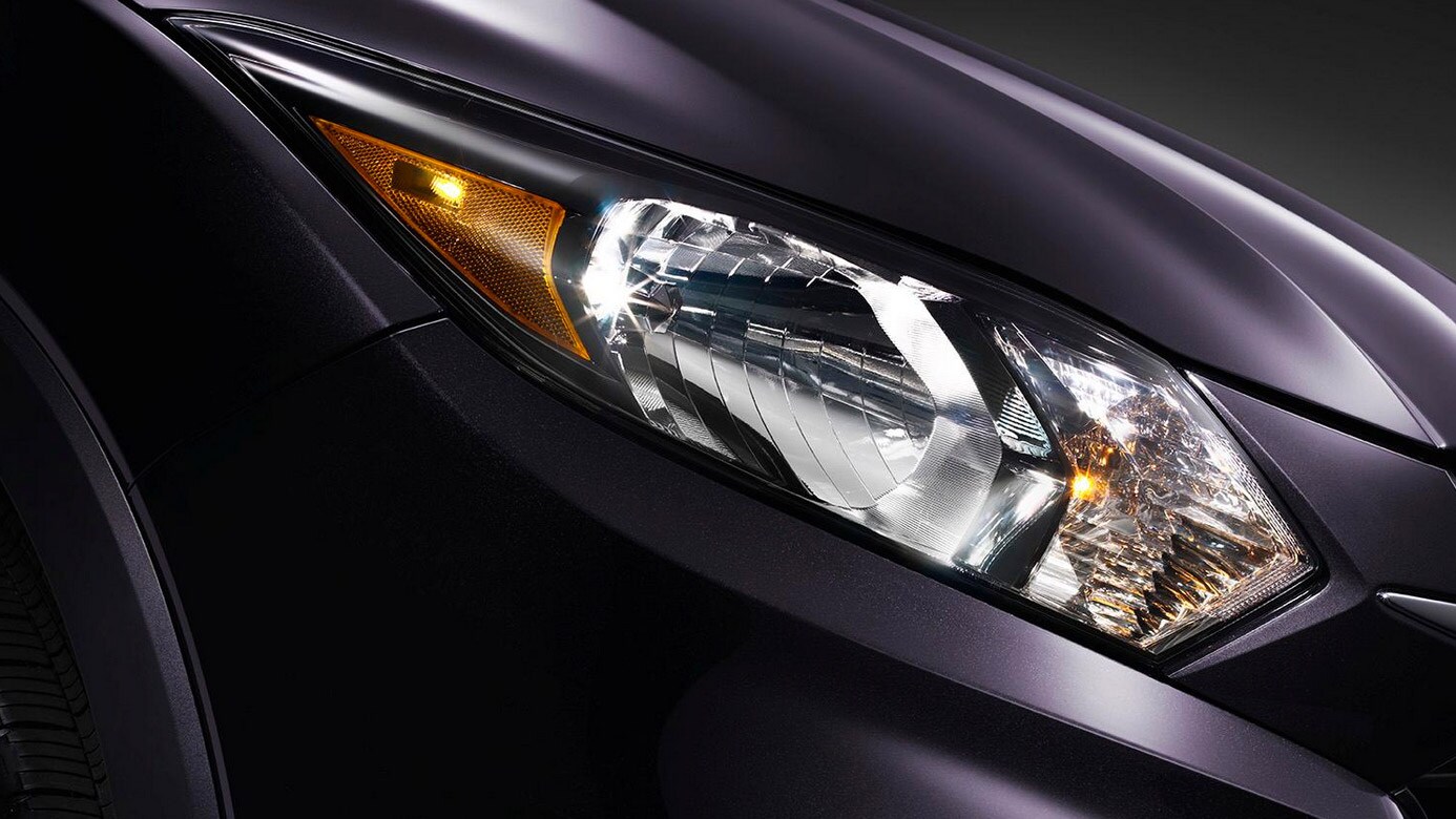 2018-honda-hrv-lights-detail.jpg