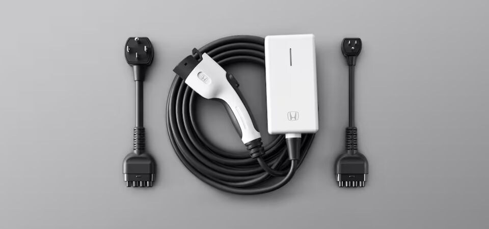 Honda_2024_Prologue_Fast_Charging (1).jpg