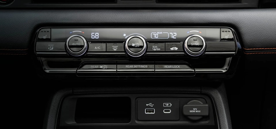 PILOT_INTERIOR_V2.jpg