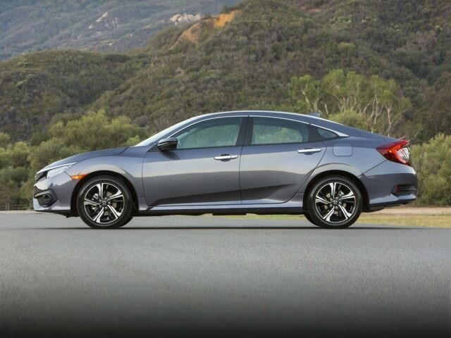 2017 Honda Civic sedan.jpg