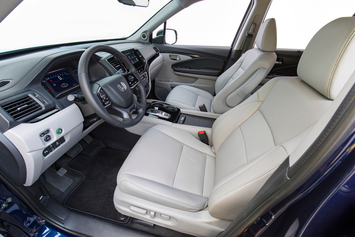 04 2021 Honda Pilot Elite-1200x800.jpg 2021 Honda Pilot Front Seat