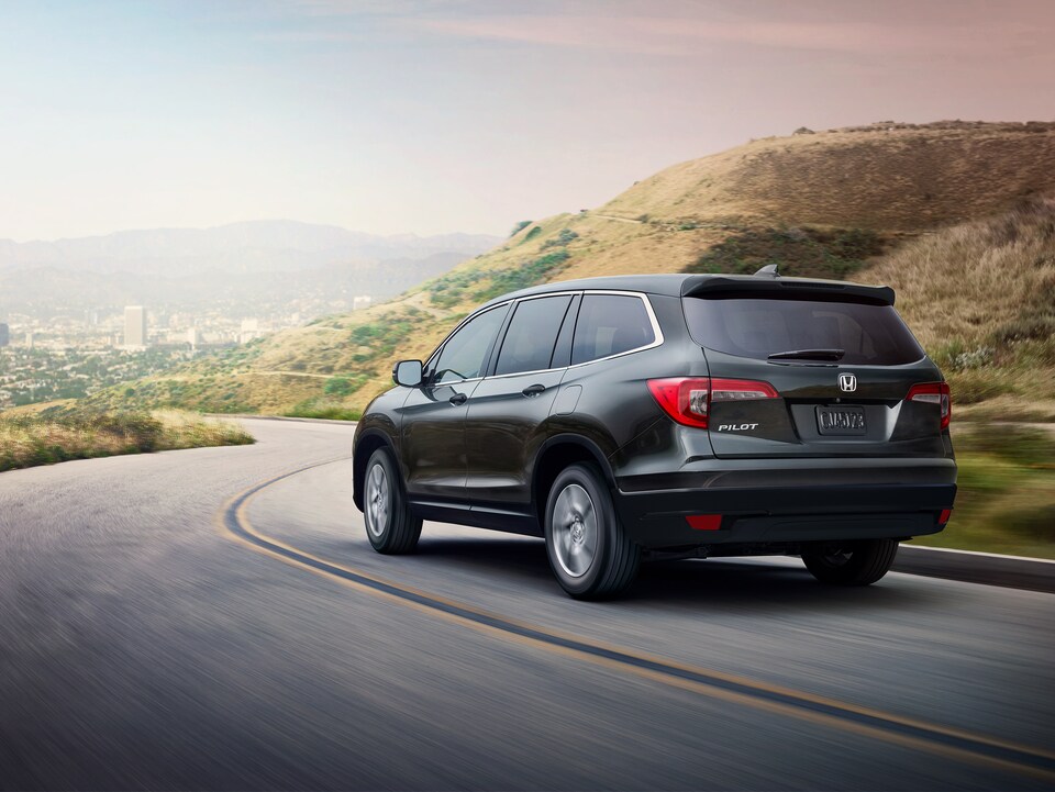 2021-Honda-Pilot-LX-SUV-L01.jpeg