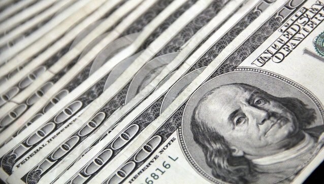 100-us-dollar-banknotes-3531895.jpg