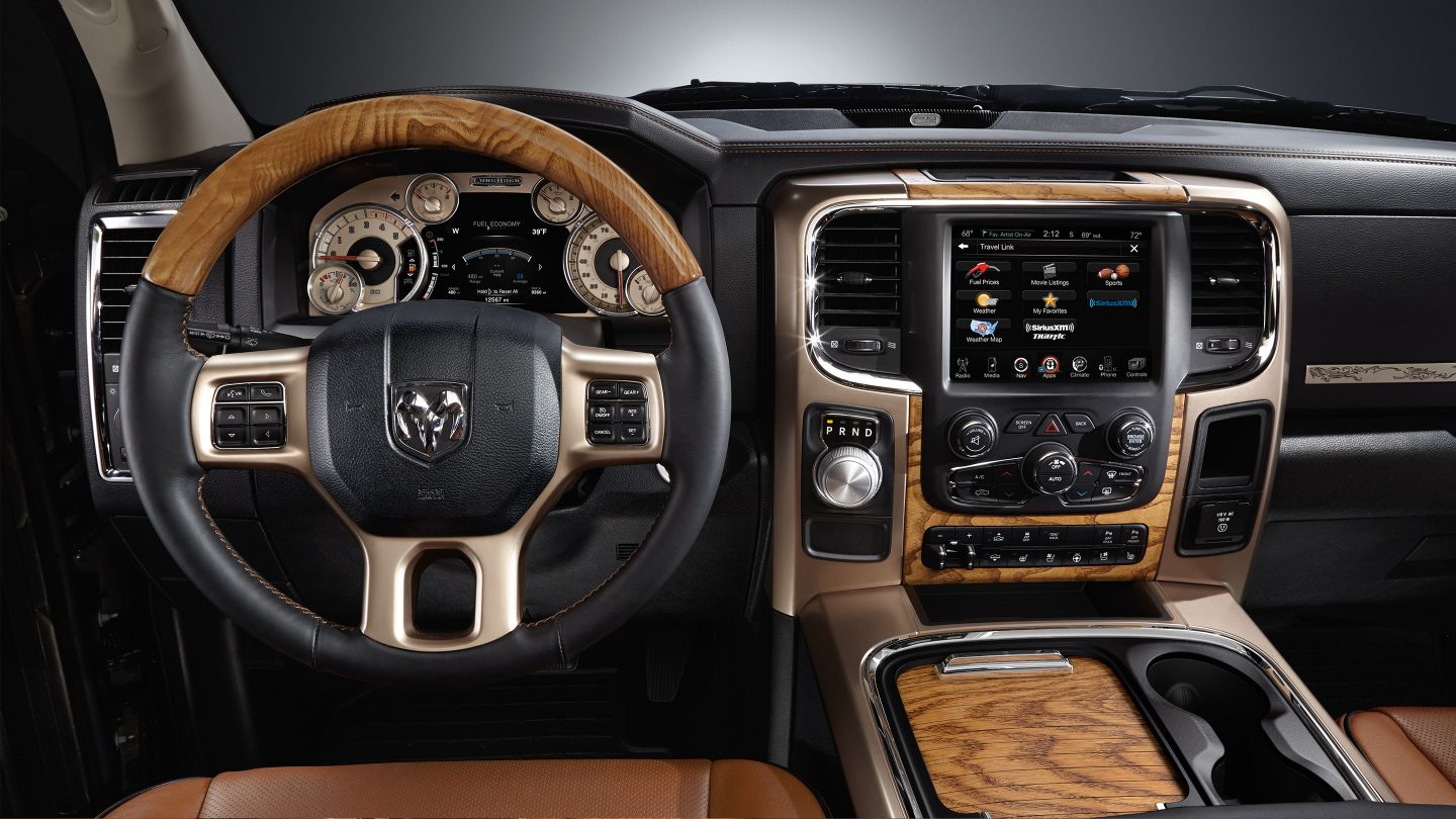 2017-ram-1500-interior.jpg