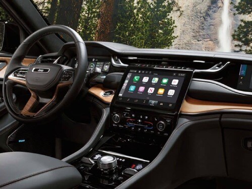 2025 Jeep Grand Cherokee view of dash