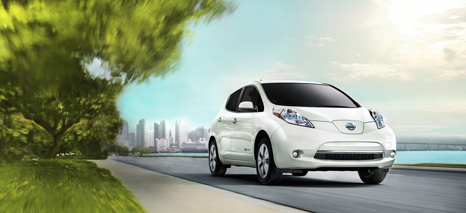 2017-Nissan-Leaf-SL-Electric-Hatchback-L01.png