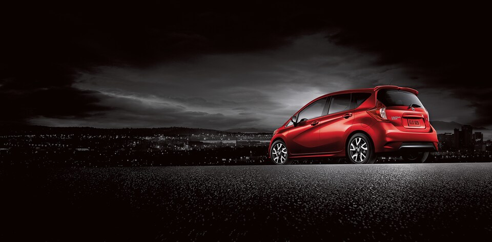 2016-Nissan-Versa-SR-Hatchback-L01.png