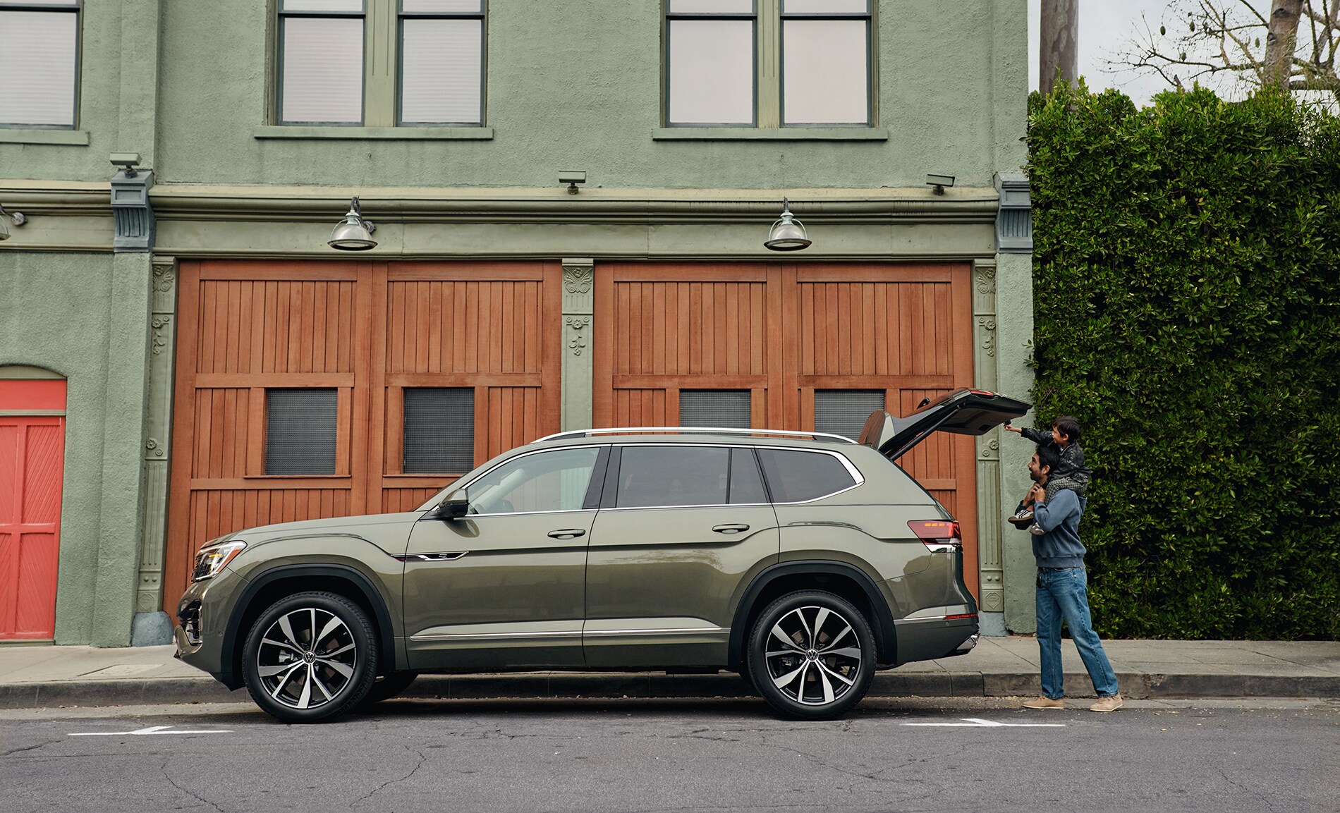 2026 Volkswagen Atlas vs 2026 Toyota Highlander | Hoover Volkswagen Lithia Springs