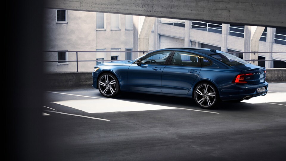 LG Volvo s90.jpeg