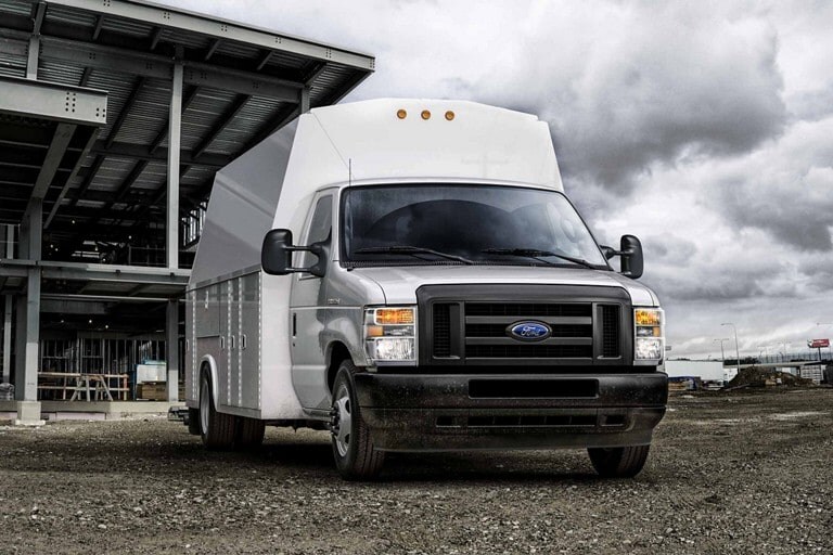 21_FRD_COM_E_Series_Box_Truck_v3-1_32.png