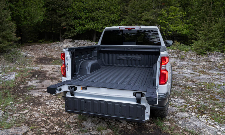 2023 Chevy Silverado 1500 bed with tailgate down