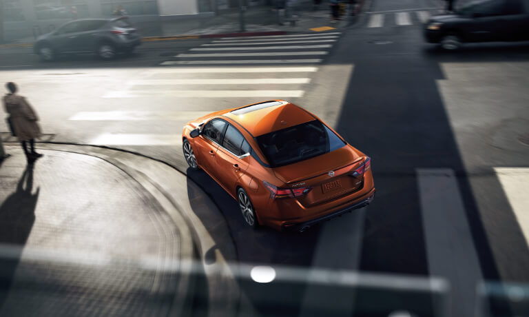 2021 Nissan Altima exterior turning in city intersection