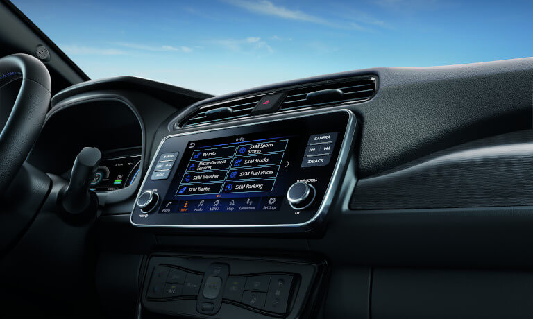 2024 Nissan LEAF infotainment system