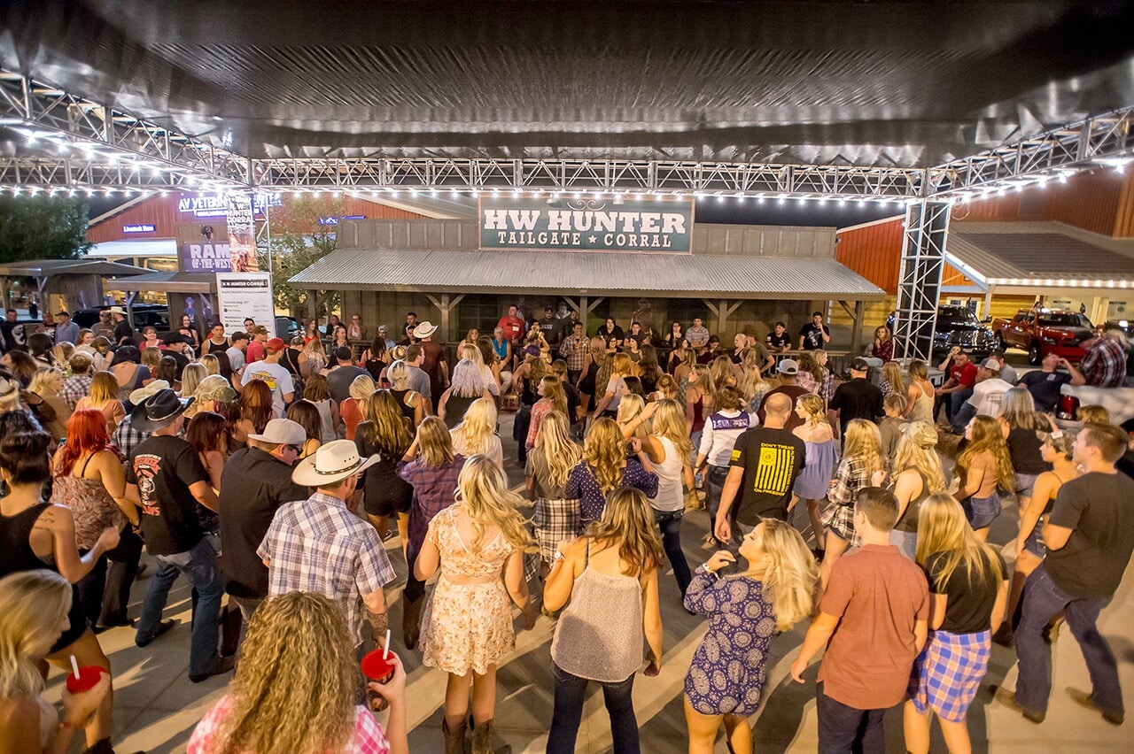 Crowded Corral!!.jpg